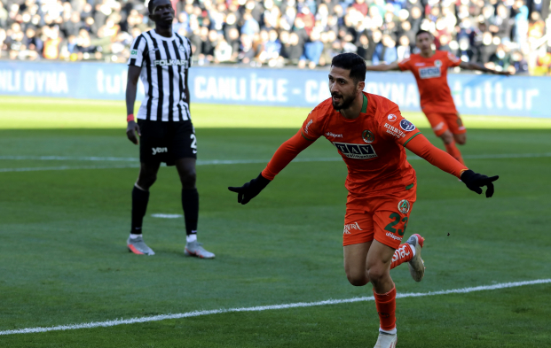 Nihat Kahveci’den Eleştiriler Geldi