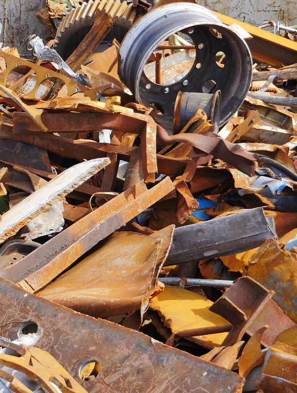 İnşaat Sahalarında Biriken Hurda Metal Nasıl Değerlendirilir?